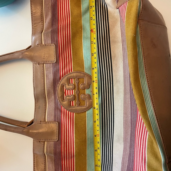 Classic Tory Burch tote - Picture 8 of 11